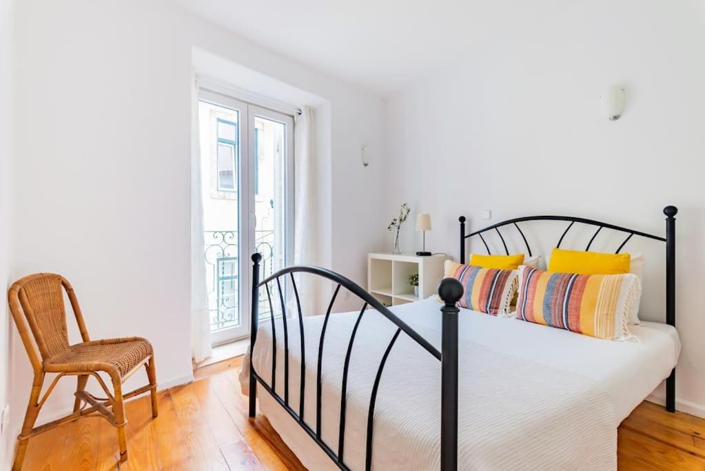 Apartamento Duque 2br Flat At Historical Chiado *