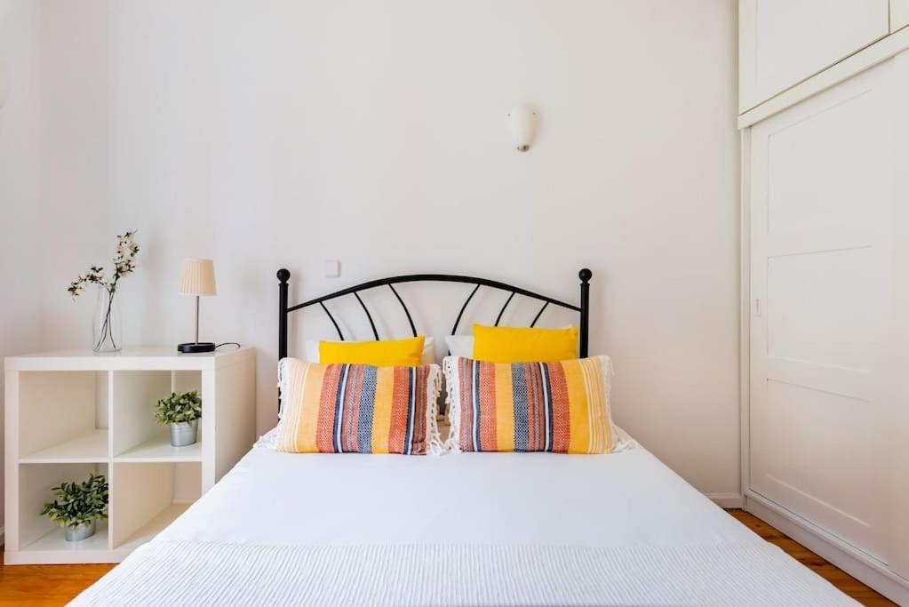 Apartamento Duque 2br Flat At Historical Chiado