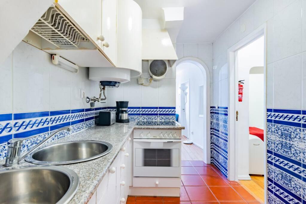 Duque 2br Flat At Historical Chiado Apartamento Lisboa